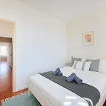 Bright Apartment In Saldanha